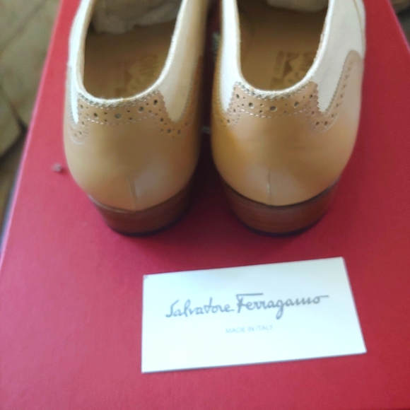 FINAL DEAL WOW! SALVATORE FERRAGAMO 9 4A CAMEL TAN CREAM WINGTIP OXFORD SHOES - Picture 7 of 12